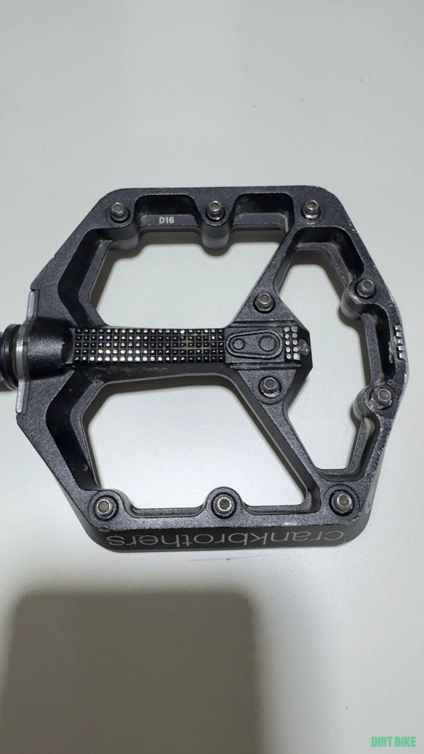 6. Pedale mtb enduro gravel hope crank brother