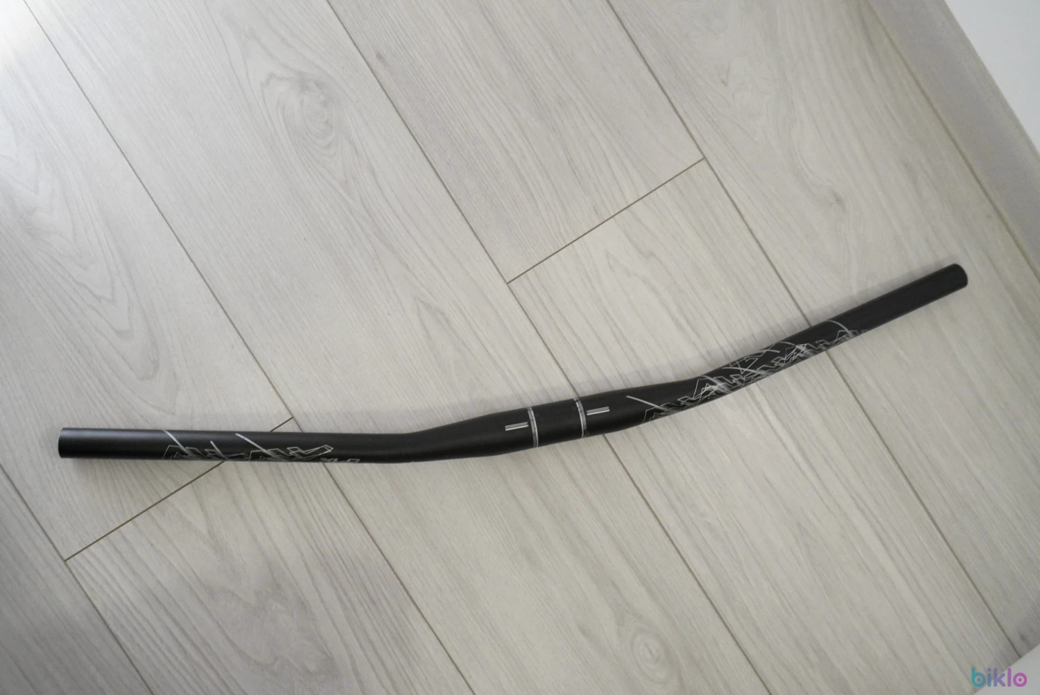 2. Ghidon XLC All MTN Topflat HB-M18 sweep 12 grade, 10mm rise 710mm 31 8mm 10mm rise