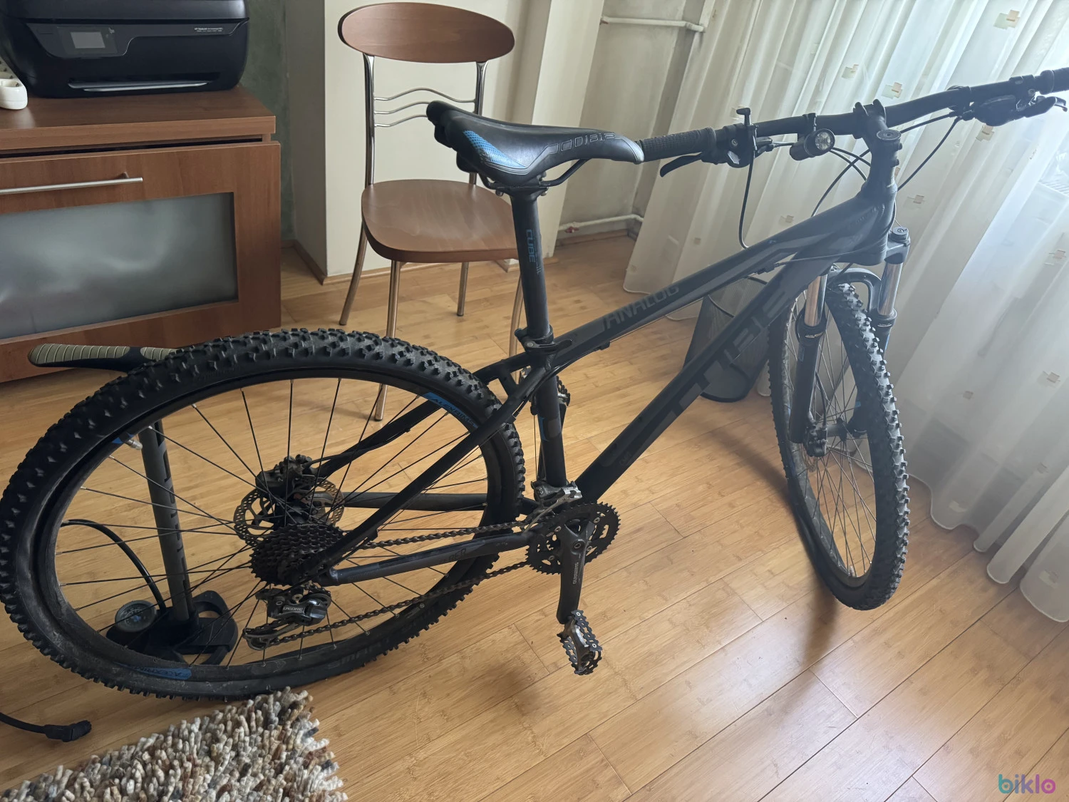 1. Bicicleta este in stare f buna . A fost utilizata de 3 ori .
