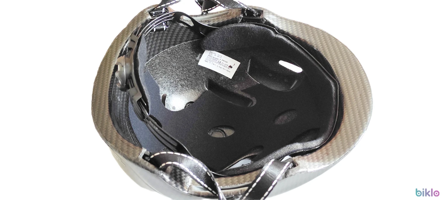 6. Casca Mango Free-Board marimea S/M 52-57cm, neagra carbon, made in Italy, noua