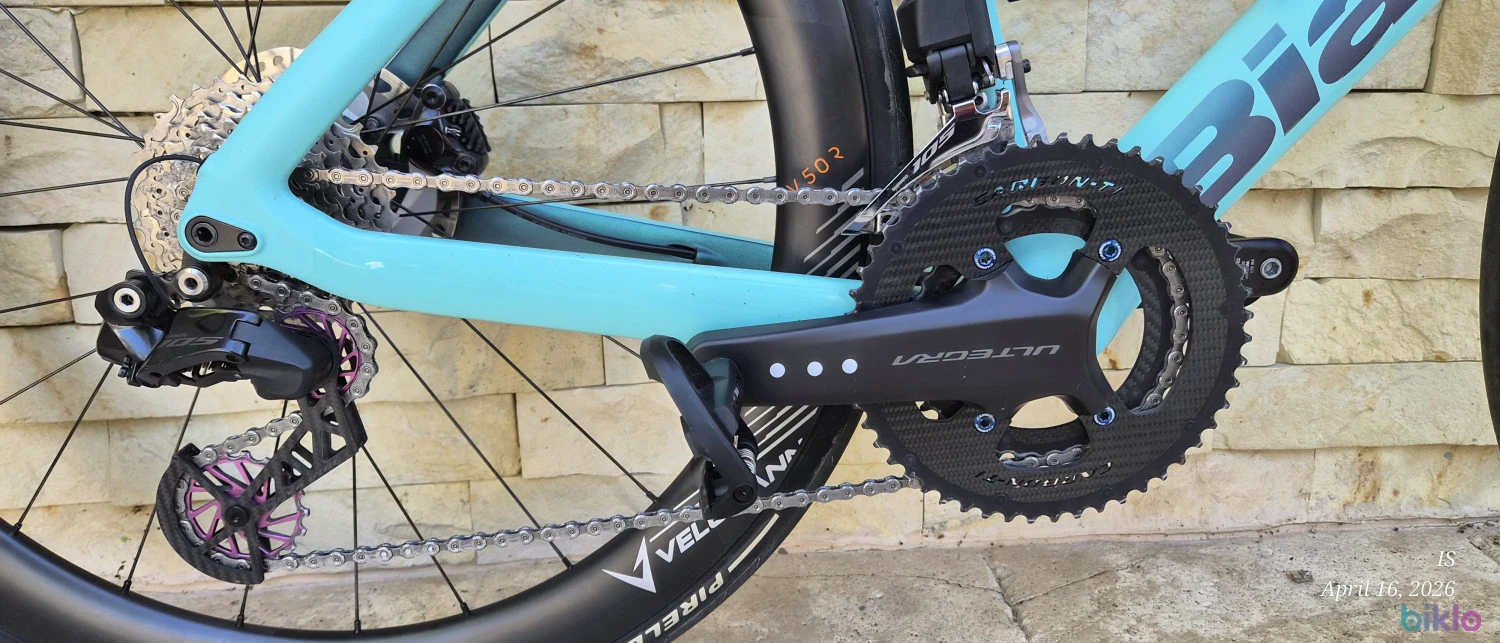9. Bianchi Oltre RACE Shimano Di2