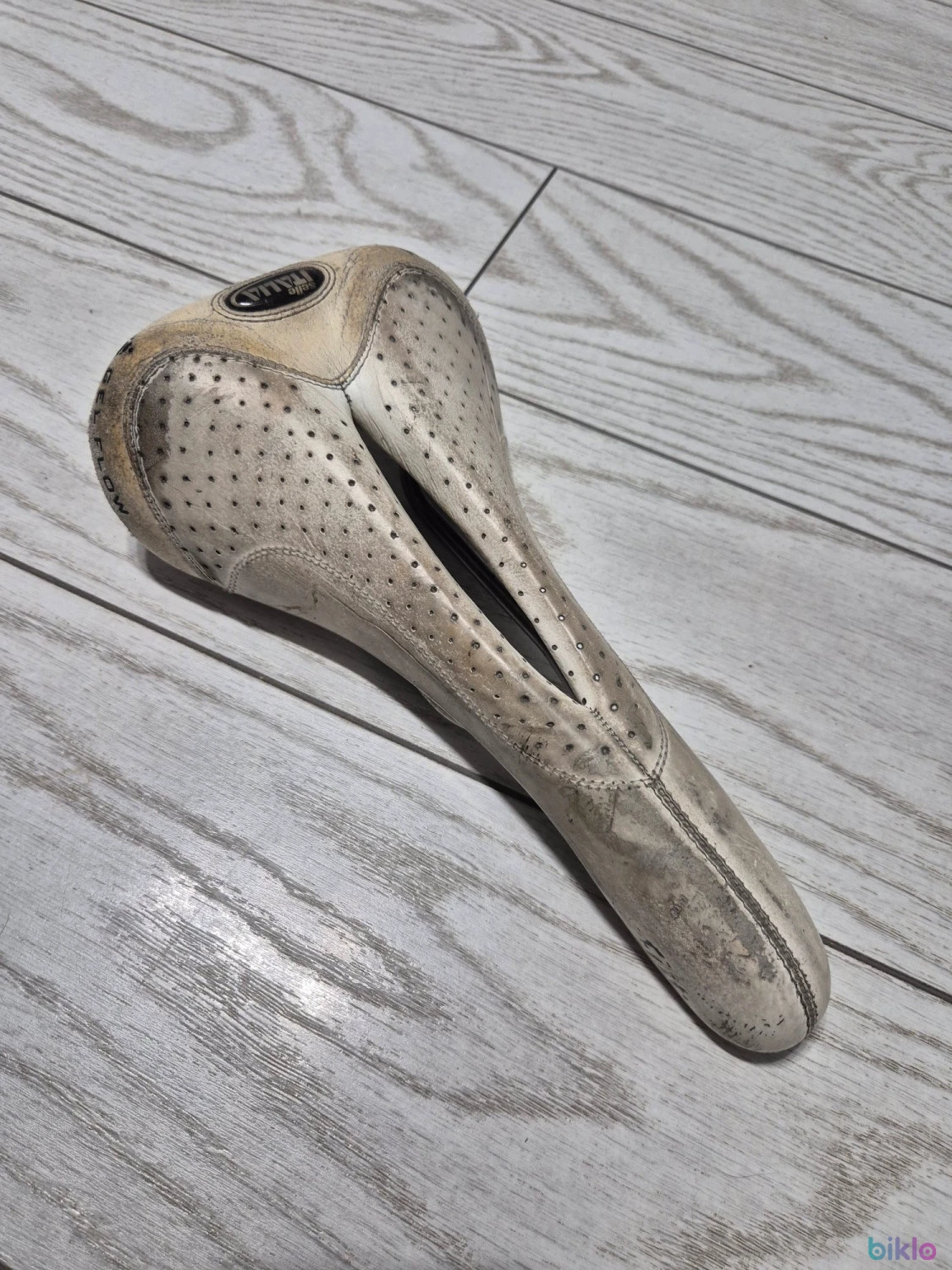 1. Sa bicicleta Selle Italia Titanium Flite
