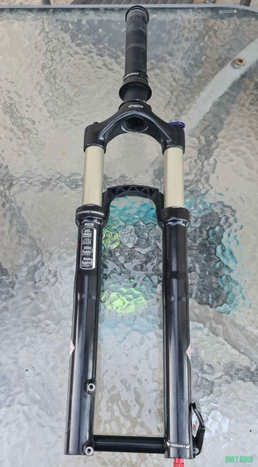 4. RockShox RECON gold tk 29" bust 20
