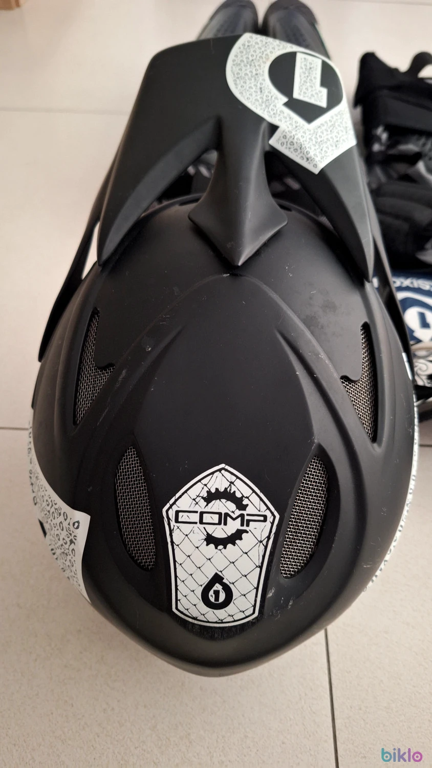 7. Vand echipament downhill Enduro SixSixOne Alpine Stars