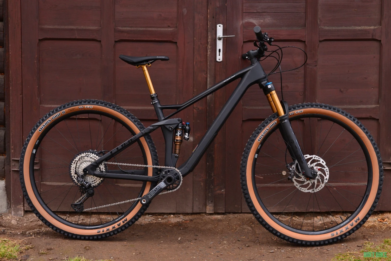 1. Cube stere one22 hpc ex black matt 29