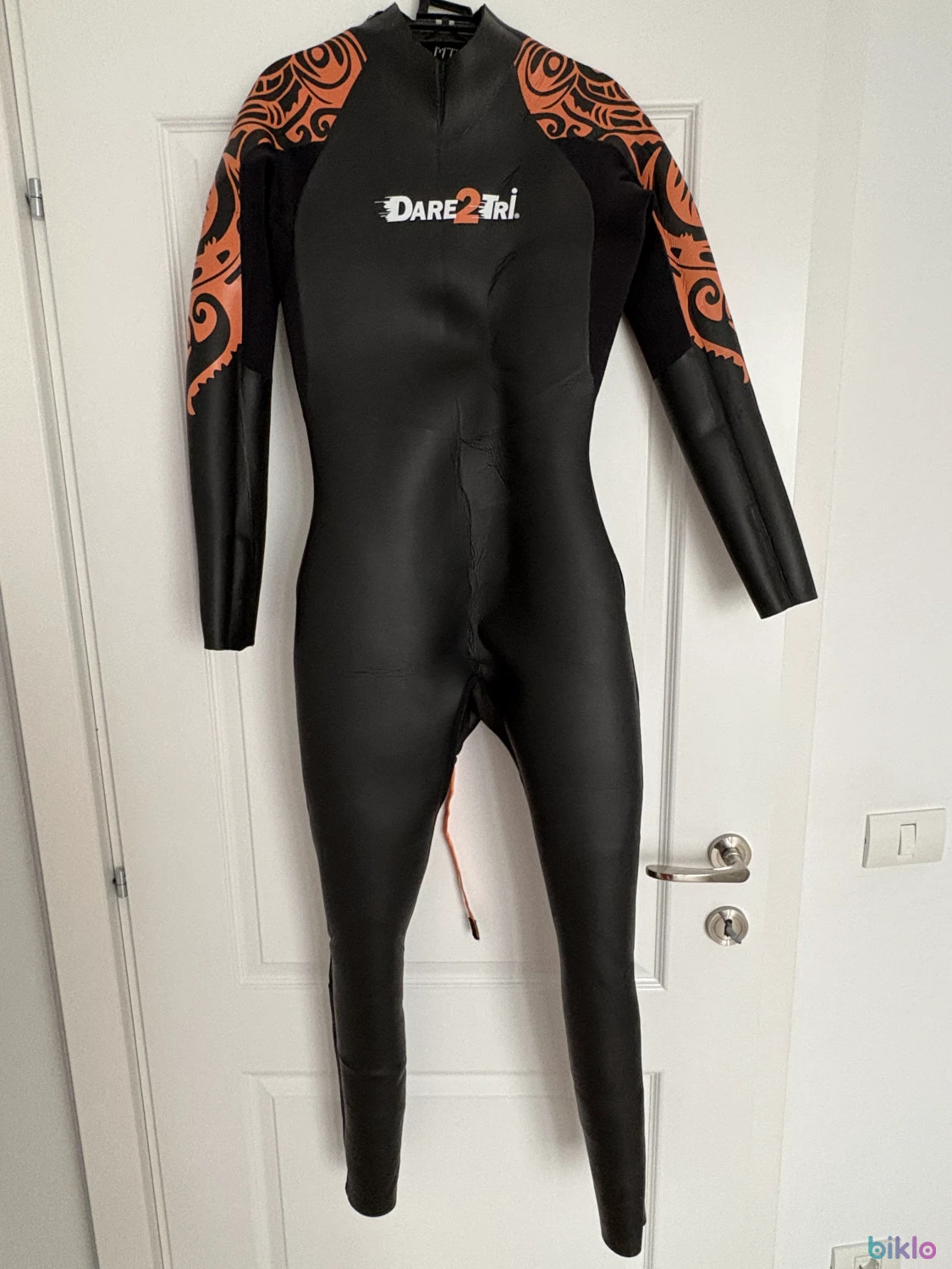2. Costum neopren/wetsuit triatlon