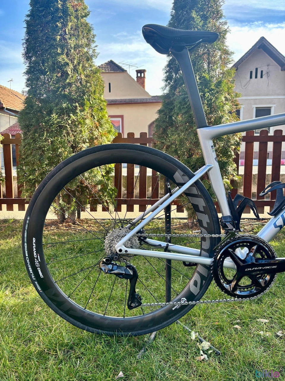3. Specialized Tarmac SL8 PRO 2025 M