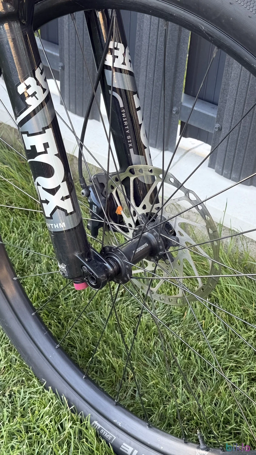 9. Specialized Levo Turbo Comp L 2021 full box