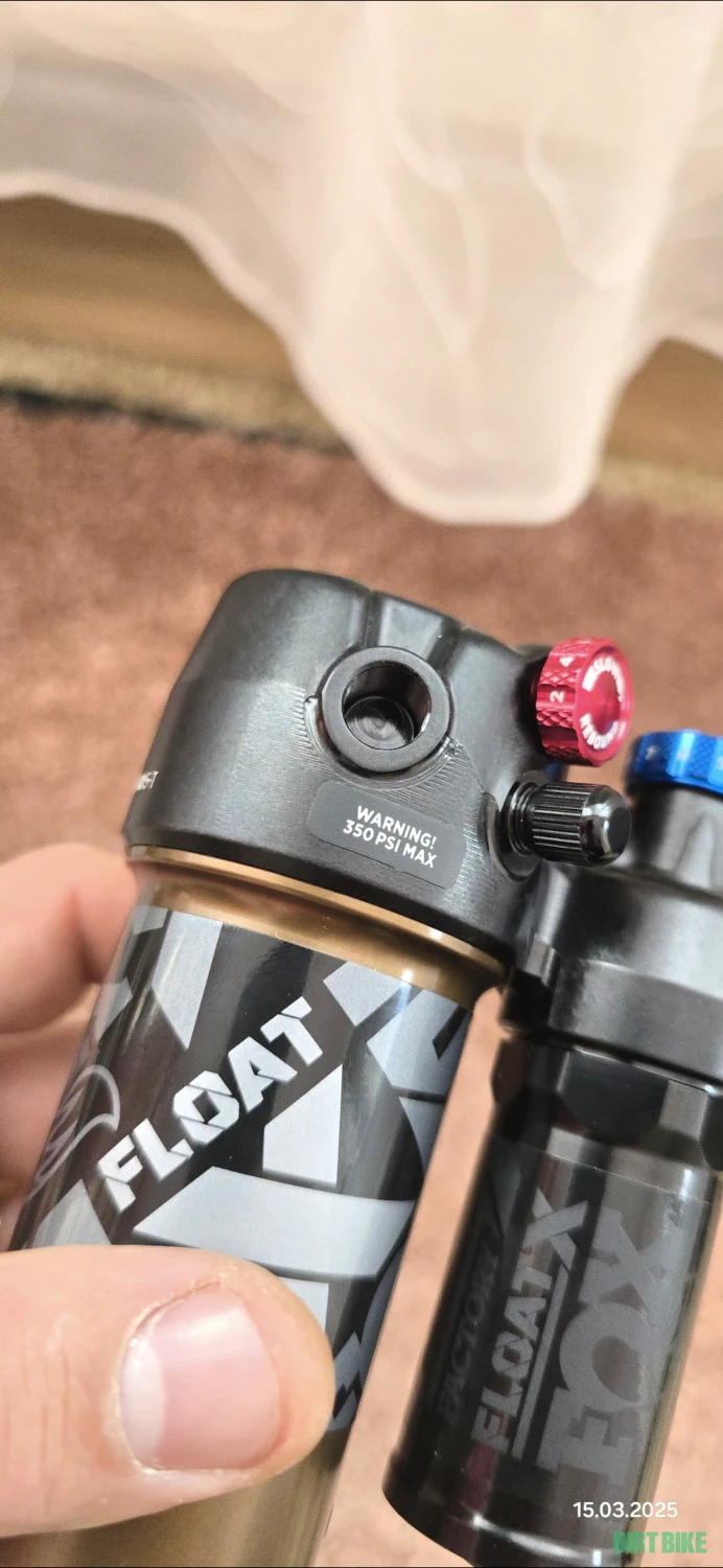 6. FOX RACING SHOX REAR Shock FLOAT X FACTORY 2-Pos 205x57.5mm