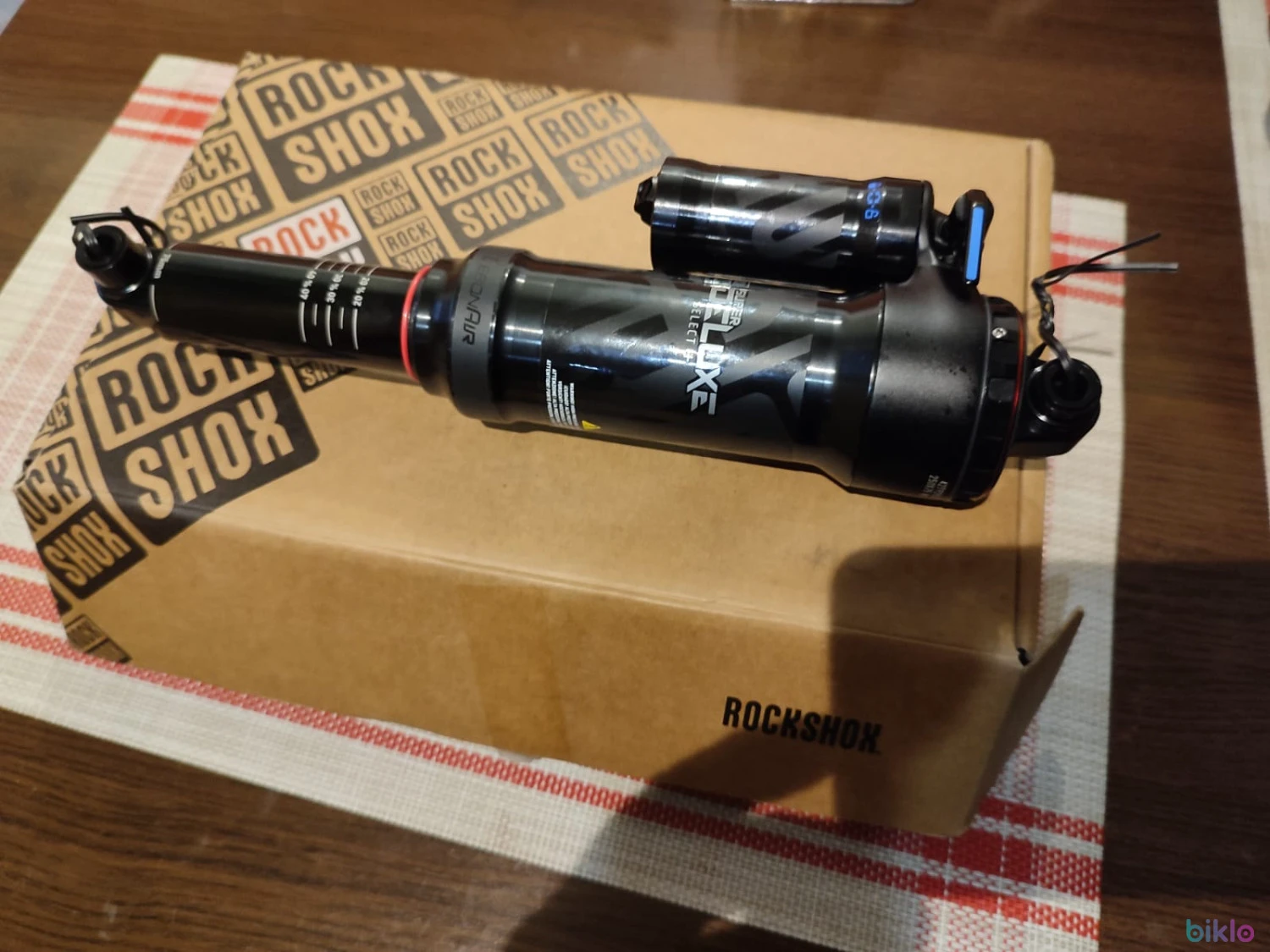 1. Telescop rock shox 250x75mm Nou