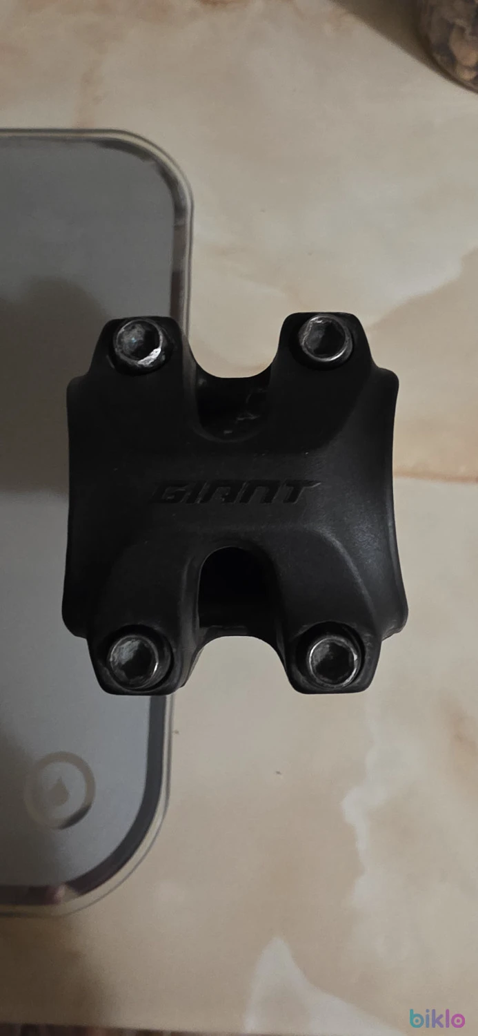 4. Pipa Giant Contact SL