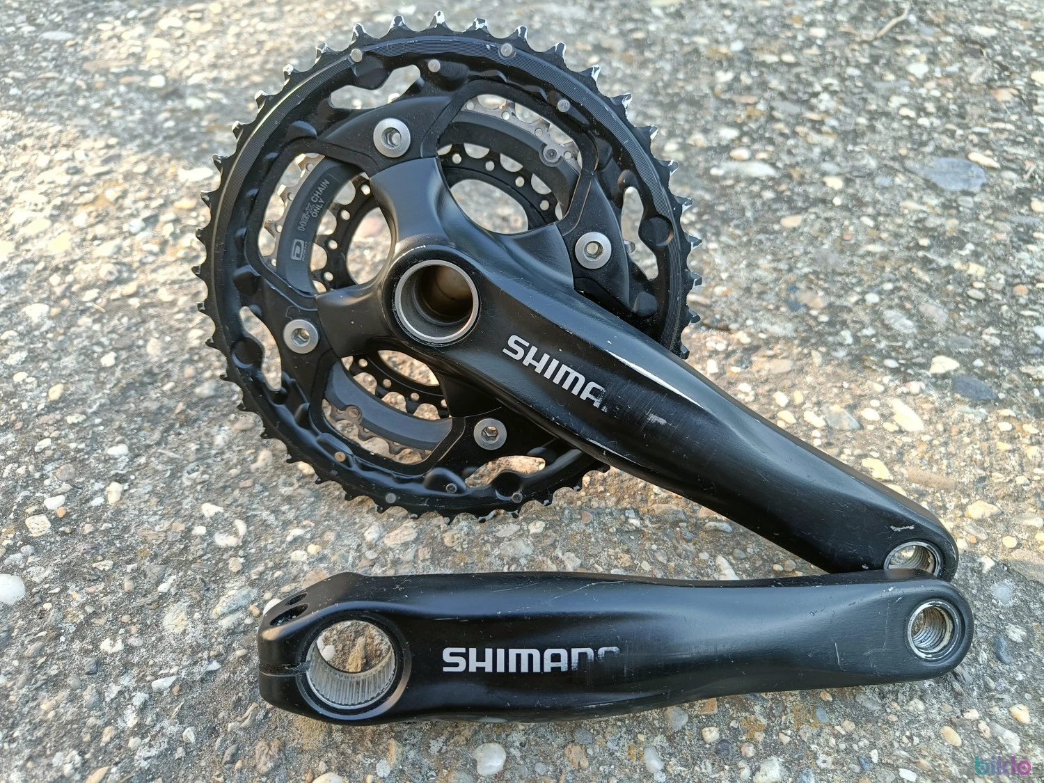 1. Angrenaj / pedalier Shimano Deore gen Hollowtech II