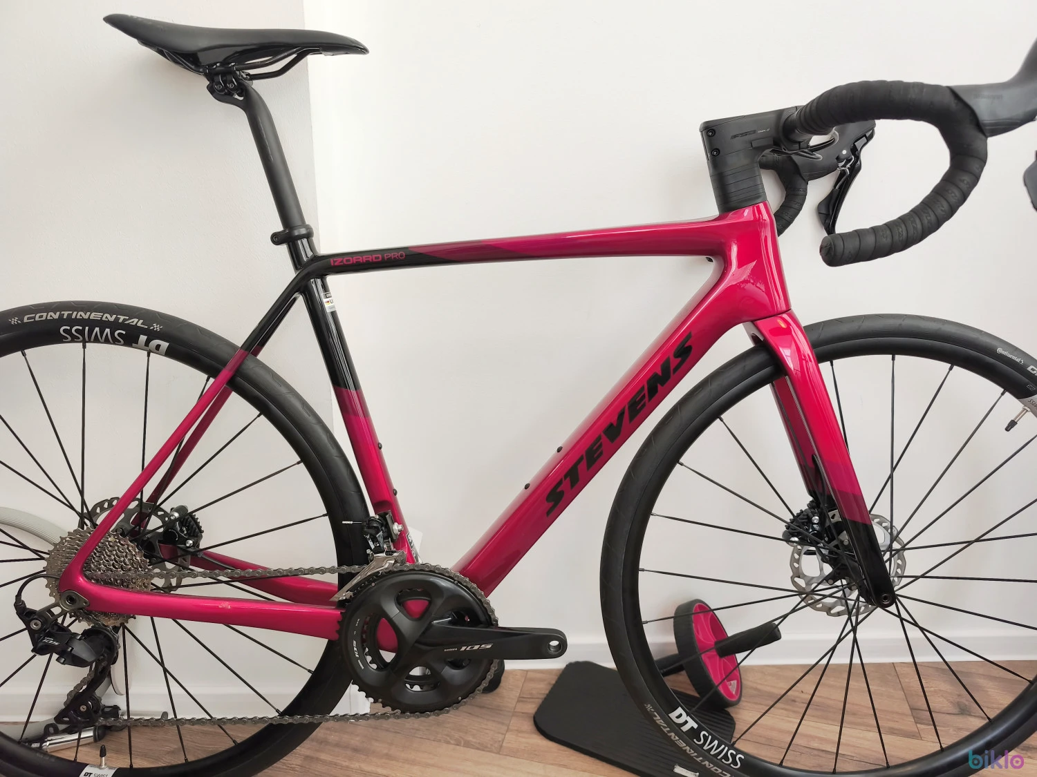 2. Cursiera stevens izoard pro sl disc marime M 52cm UCI culoare superbă