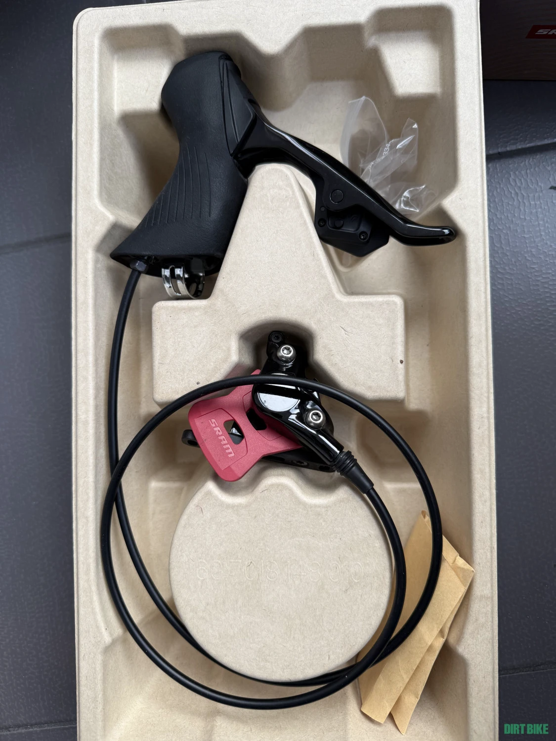 1. Set manete +etrieri +conducte SRAM Rival eTap AXS D1