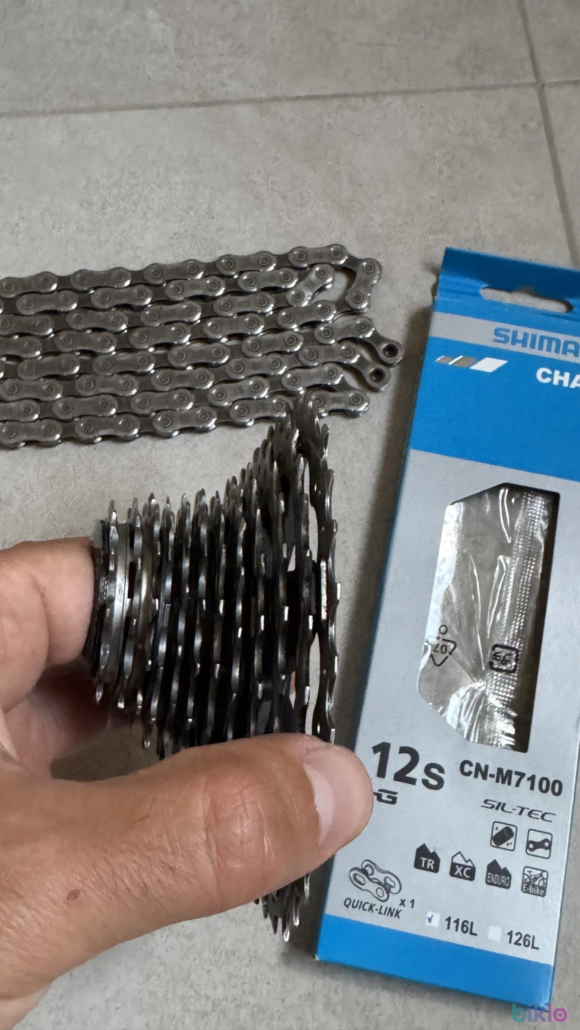 4. Casetta Pinioane 11-30 si lant 12 viteze Shimano Ultegra