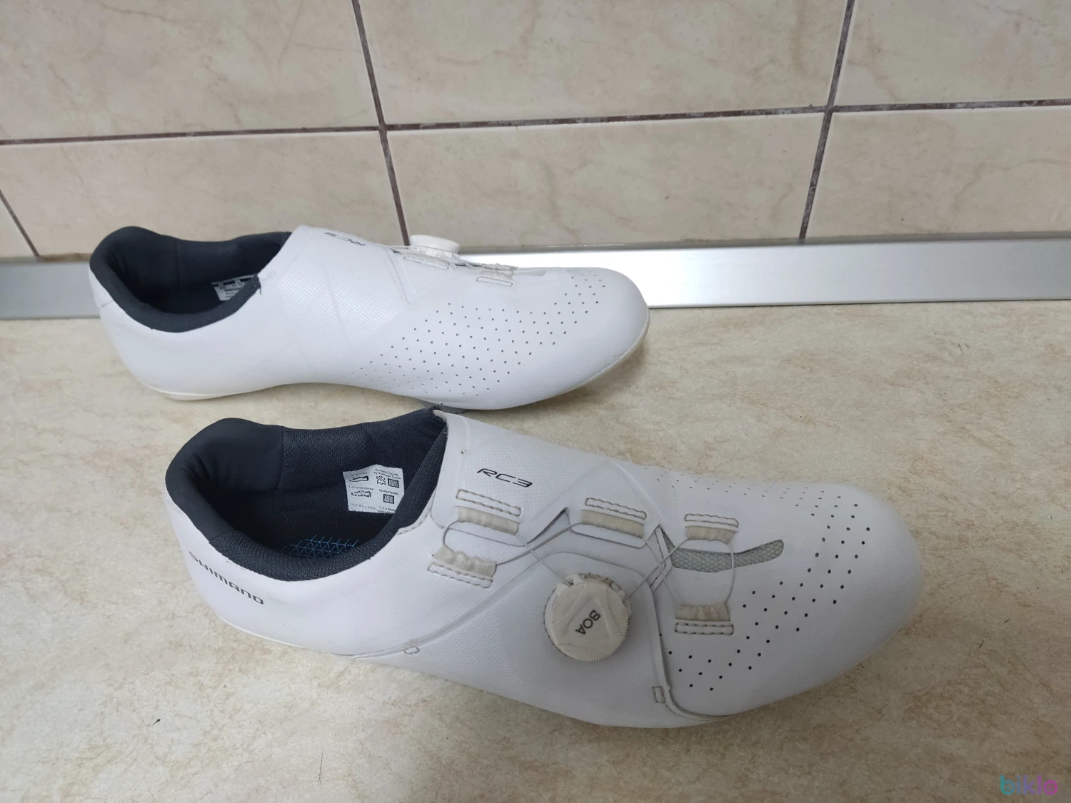 4. Pantofi de sosea Shimano SHRC300 M marimea 46