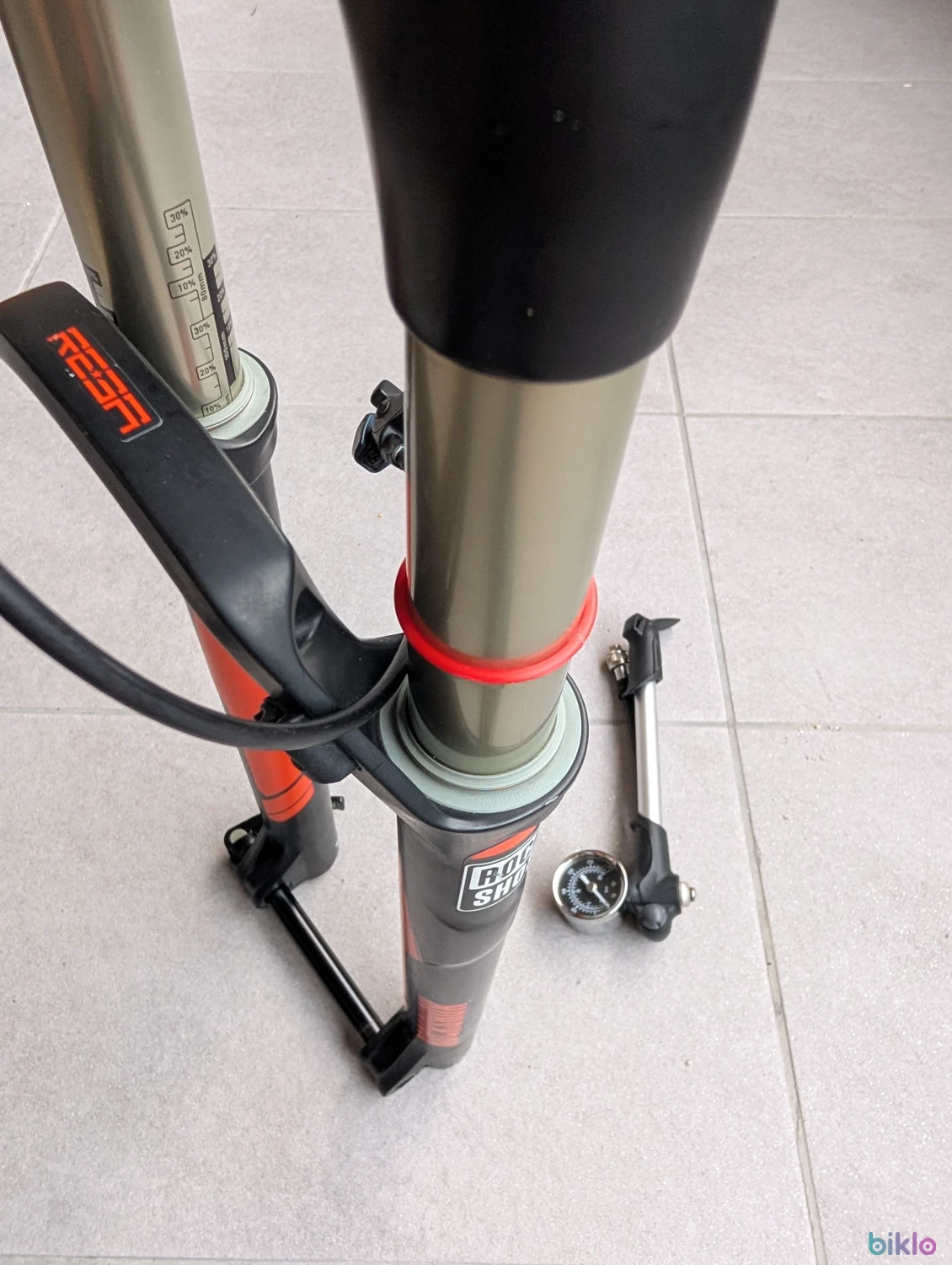 8. Furcă Rock Shox Reba RL 29er