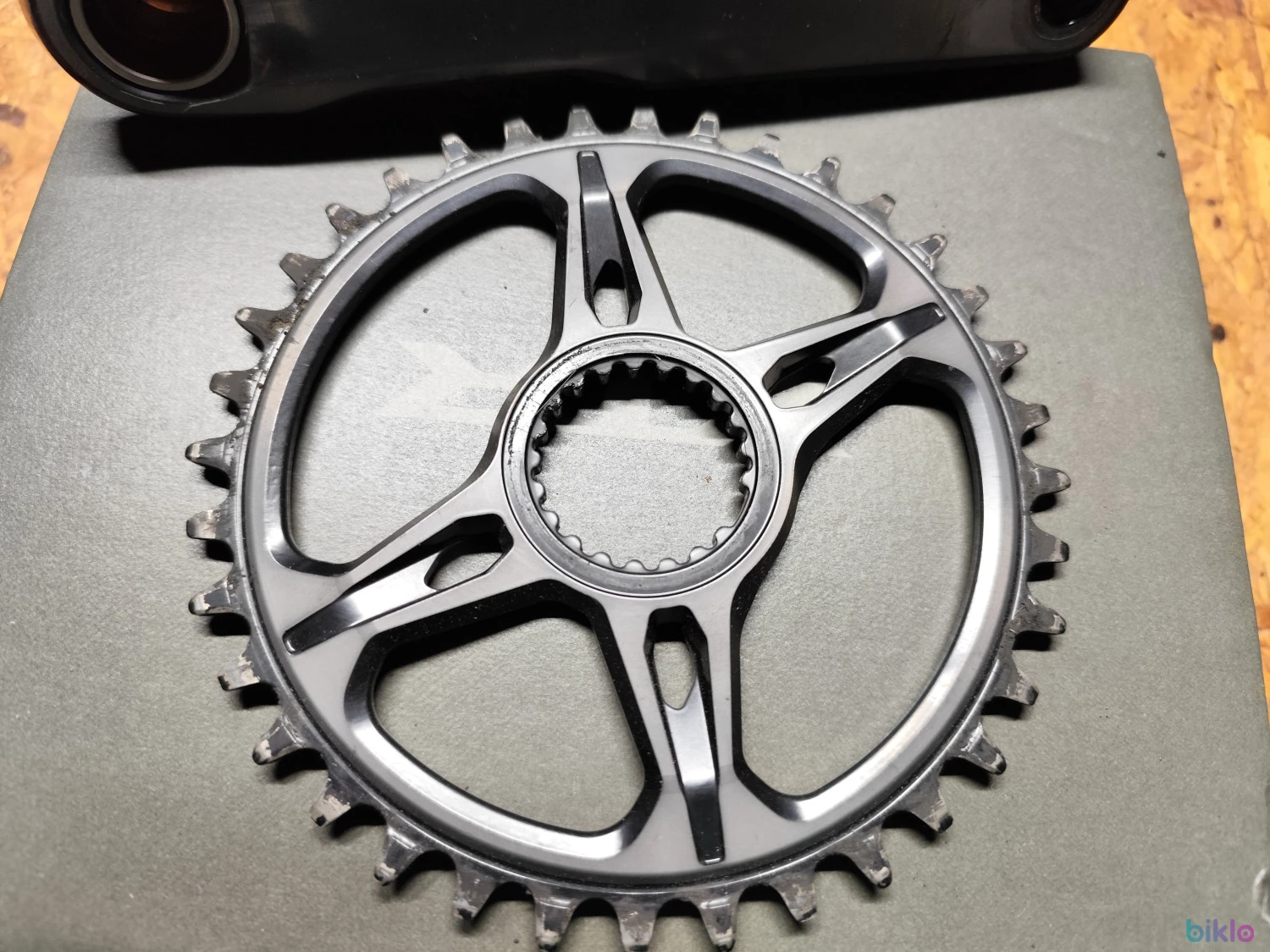 4. Angrenaj Shimano xtr+foaie 36t