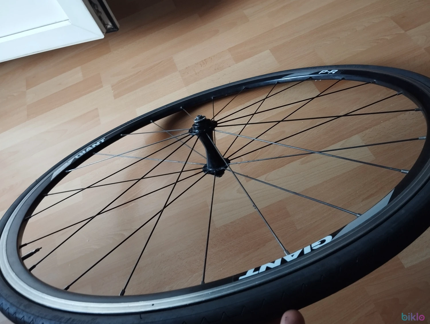1. Roata fata cursiera Giant PR2