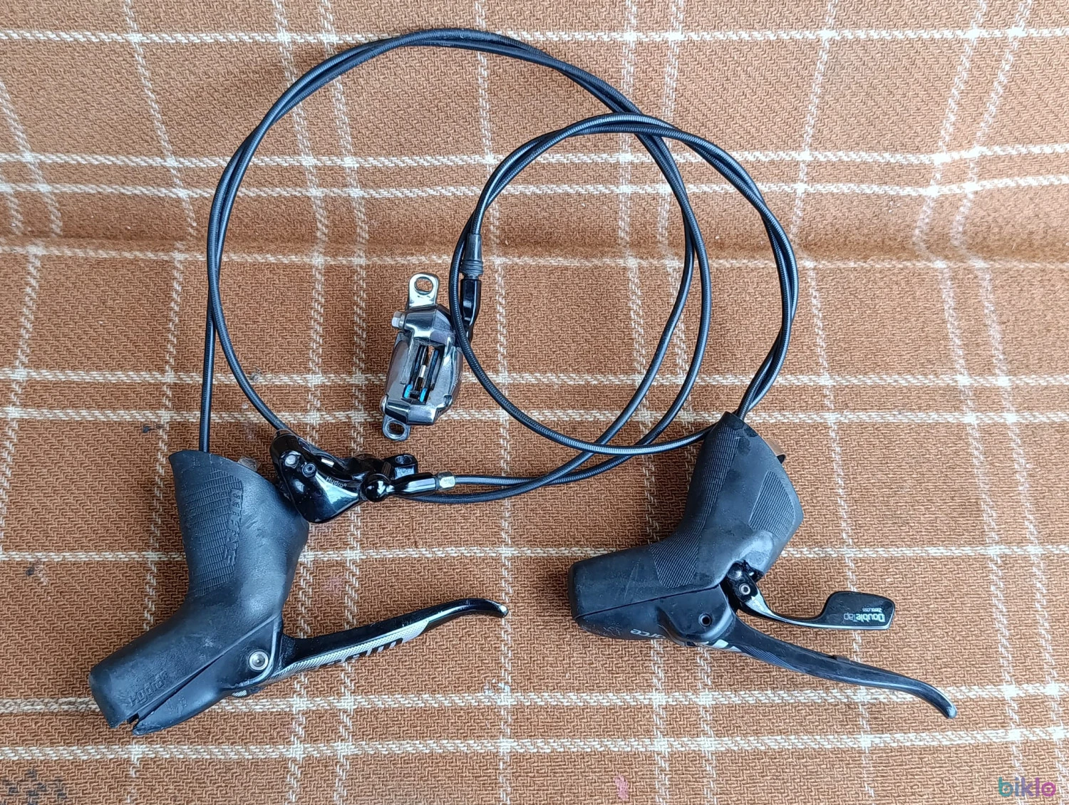 6. Groupset Sram Force si Rival