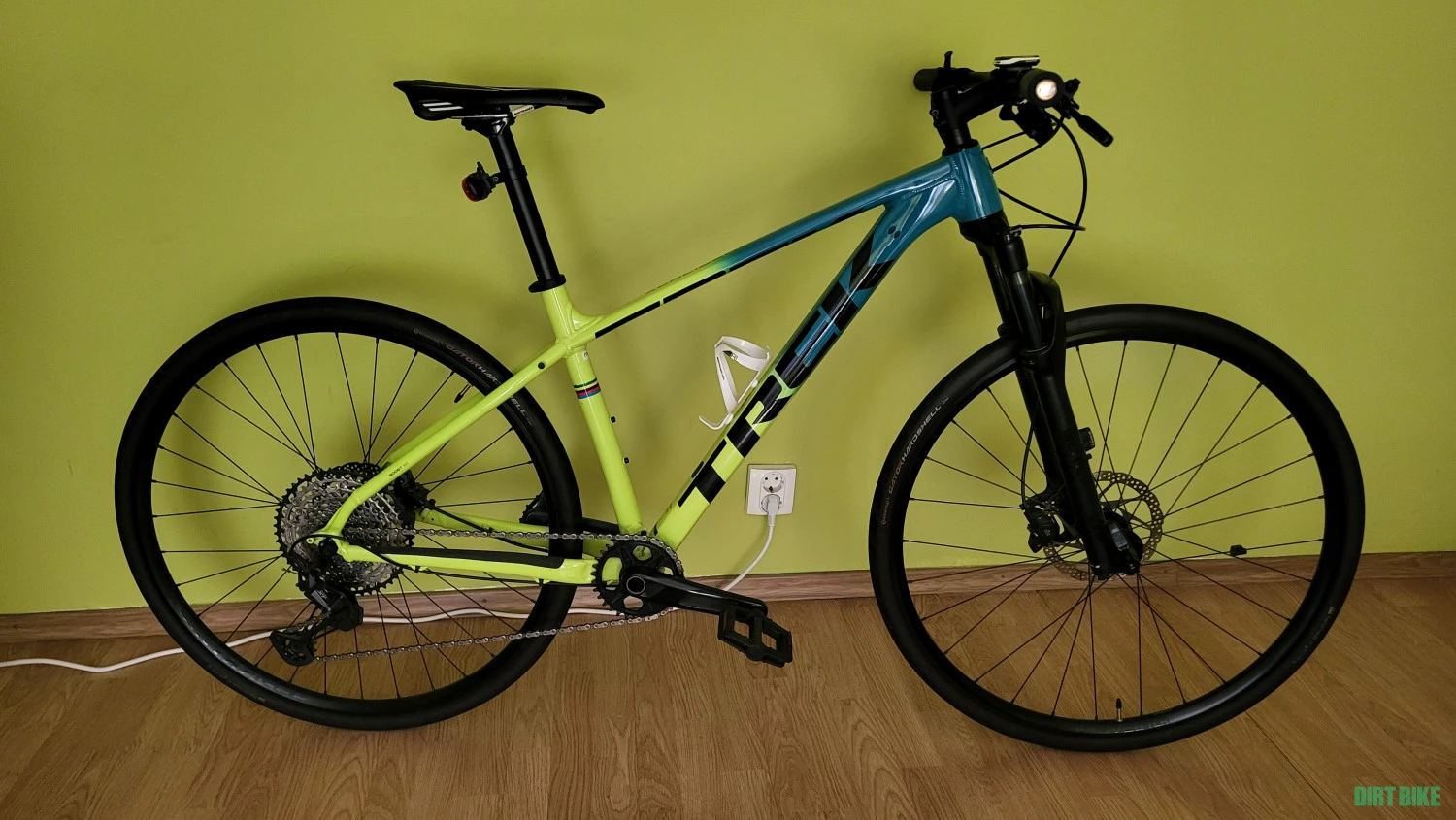 1. MTB Trek X-Caliber 9
