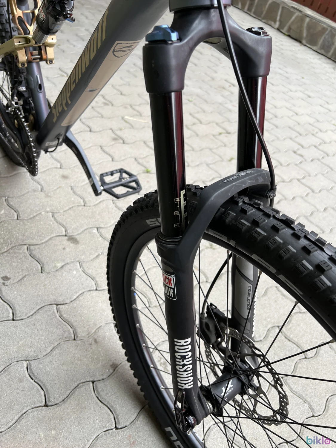 5. Bicicleta wnduro Steppenwolf Tycoon