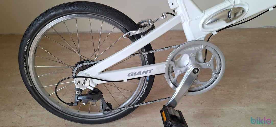 3. Bicicletă Gigant din aluminiu