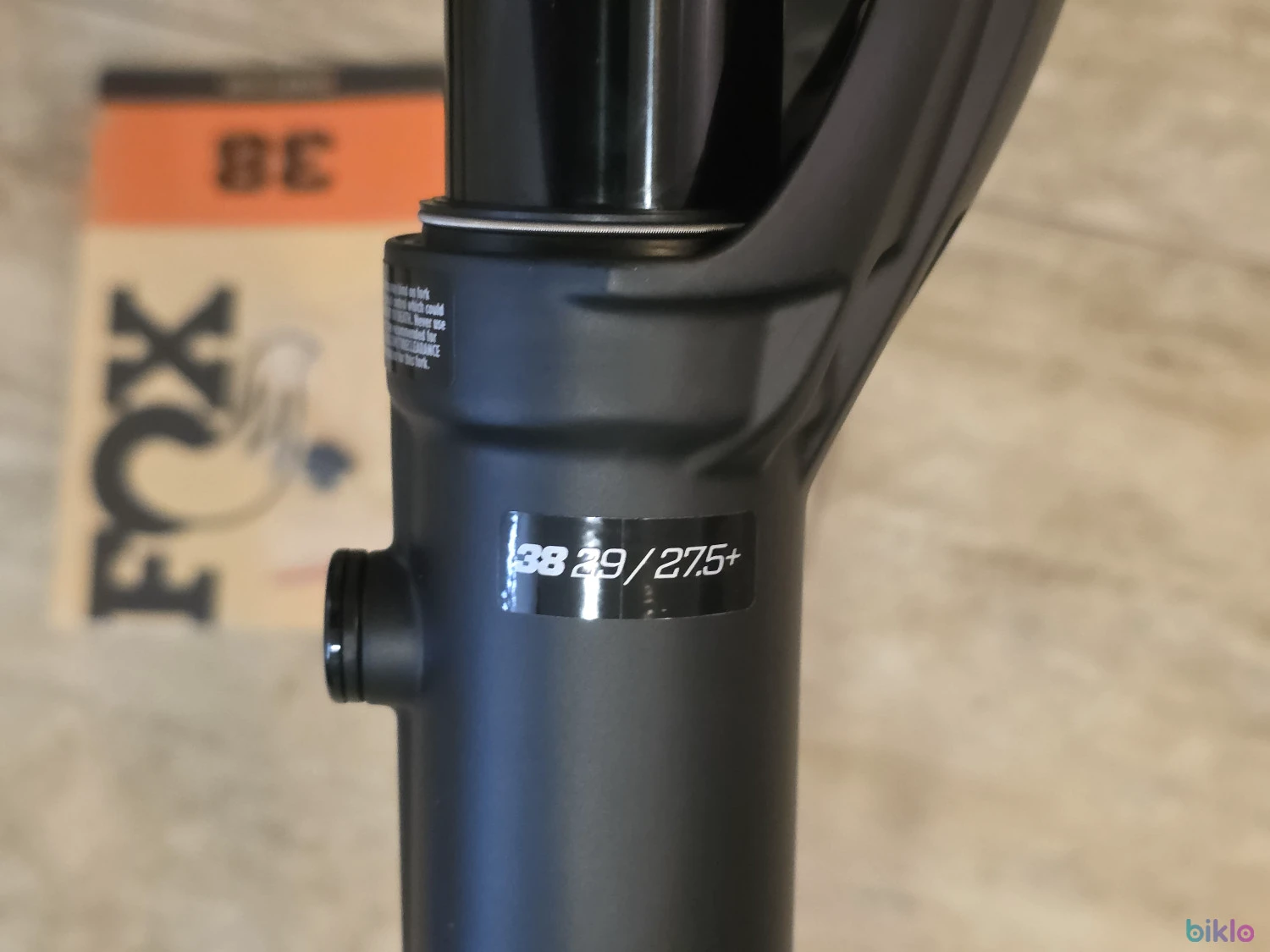 7. Furca Fox 38 Performance Grip E-Optimized Float 29-27.5+ 180mm