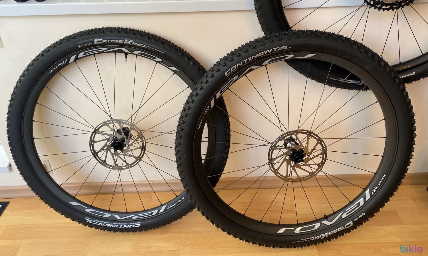 1. Specialized Roval Control roti MTB carbon 29mm interior