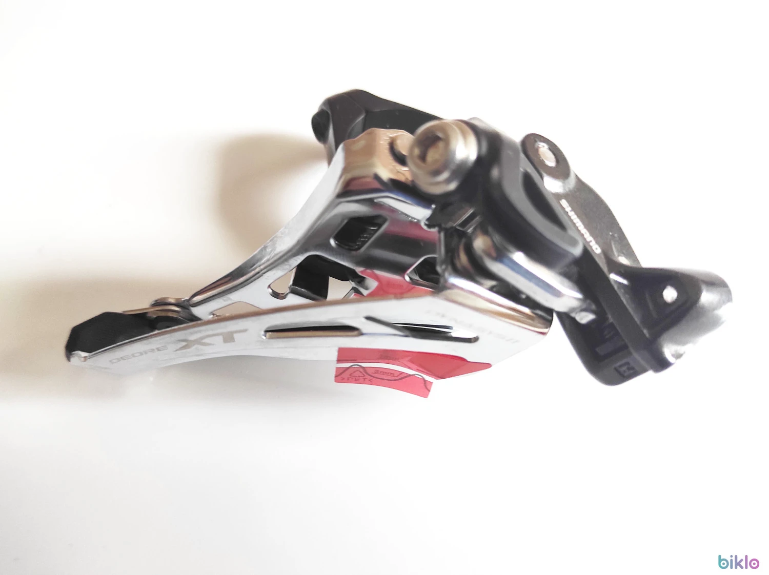 4. Schimbator foi Shimano Deore XT FD-M8020-L 2x11v. prindere cu colier nou