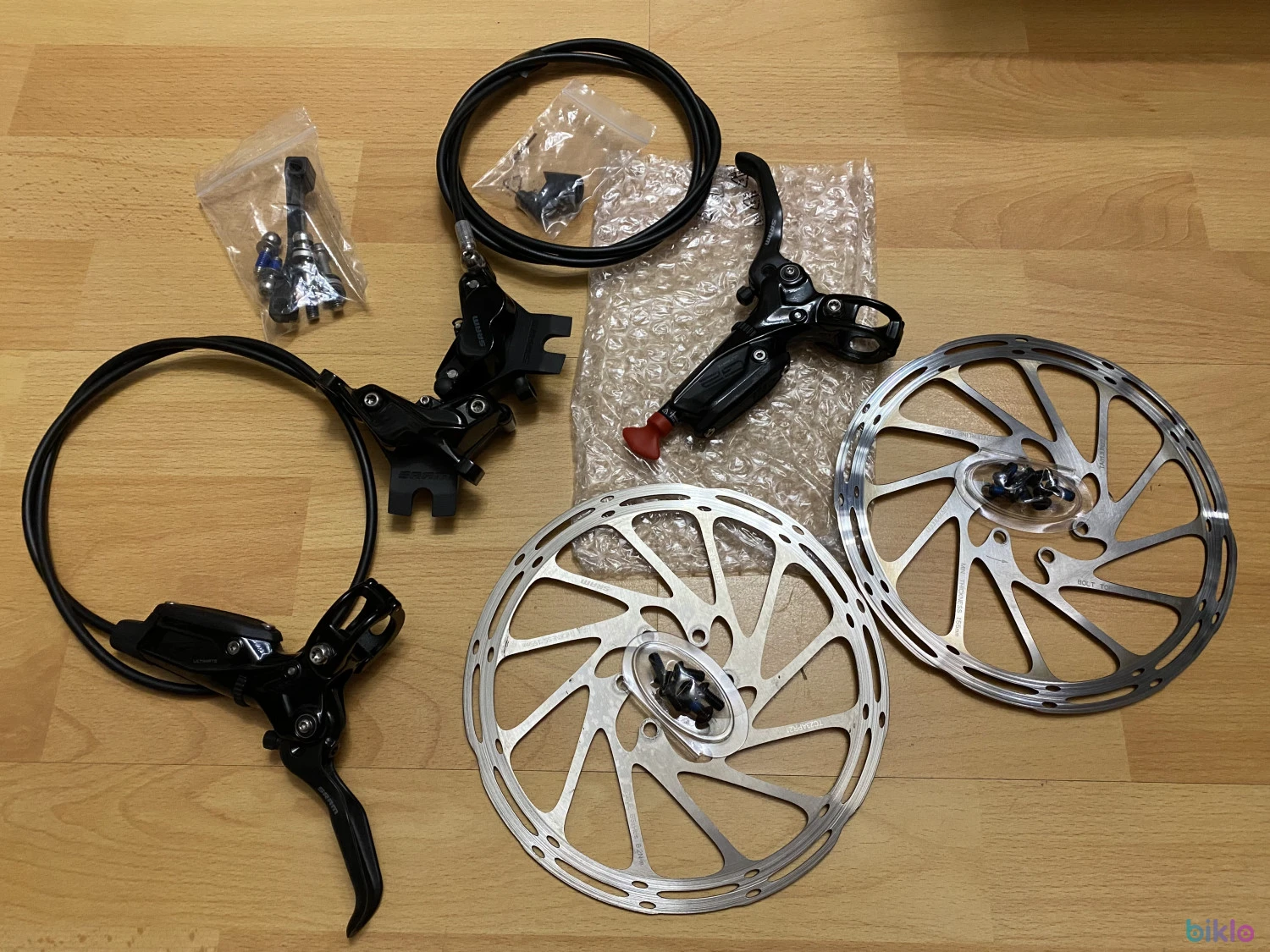 1. Sram G2 Ultimate Carbon 4 pistoane discuri Centerline