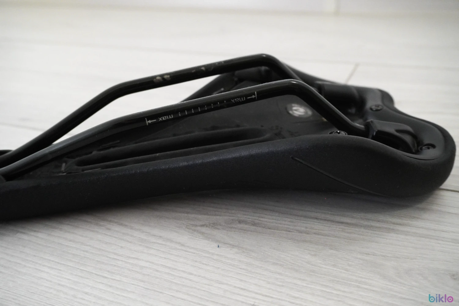 5. Șa bărbați MTB DDK 300 K ERGO, 141 mm