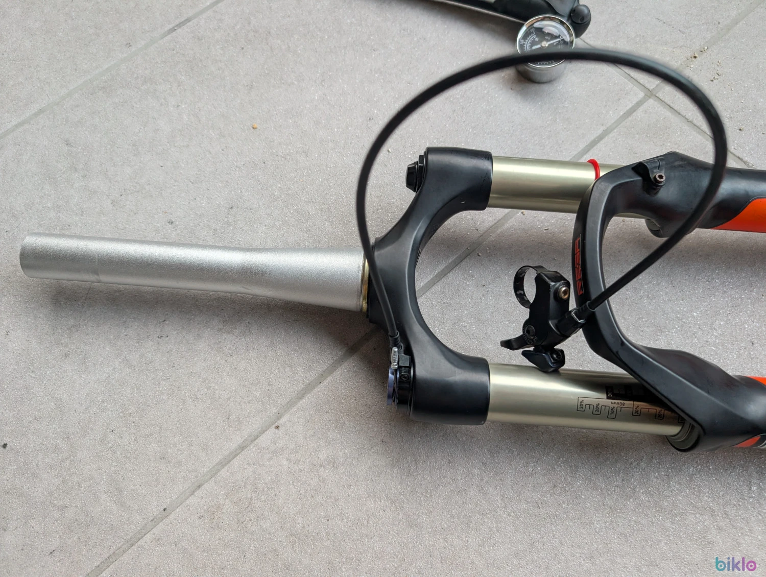 3. Furcă Rock Shox Reba RL 29er