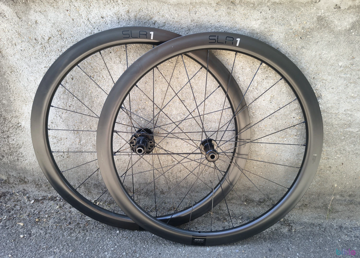 1. Giant SLR 1 42 Carbon Disc Tubeless Ready