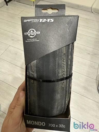 1. Specialized Sworks Mondo 32x700c tubeless