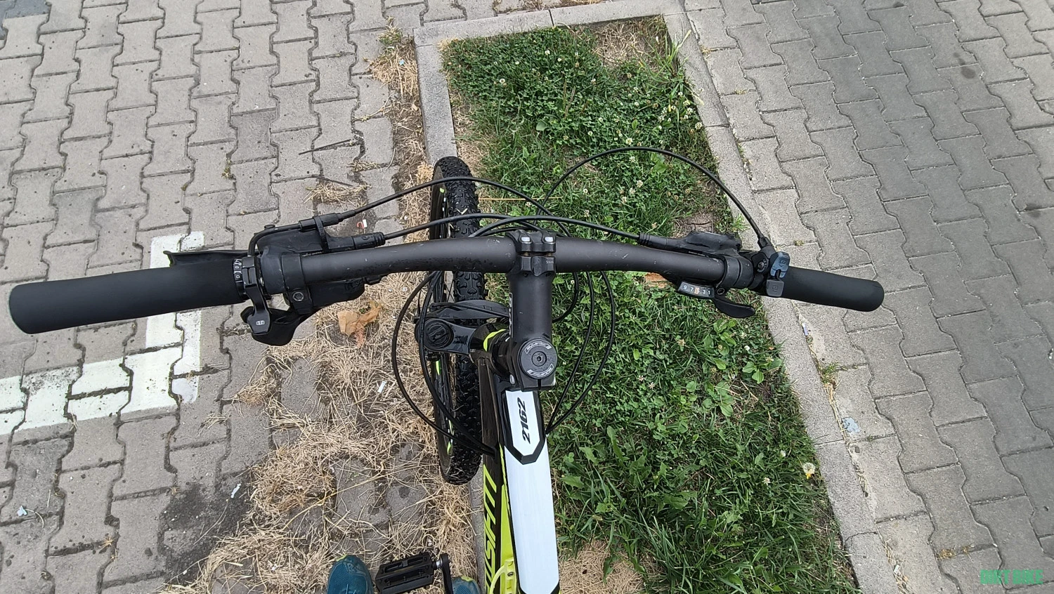 3. Bicicleta WHISTLE MIWOK 27.5