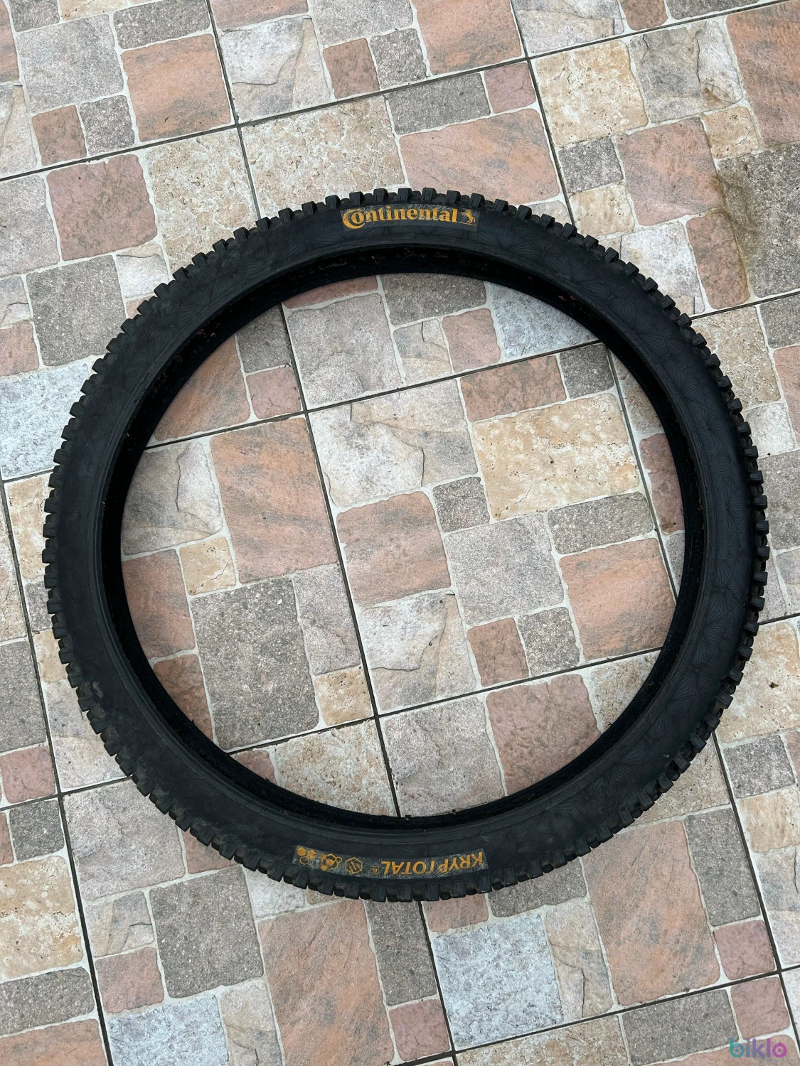 1. Vand cauciuc Continental Kryptotal 27.5x2.60