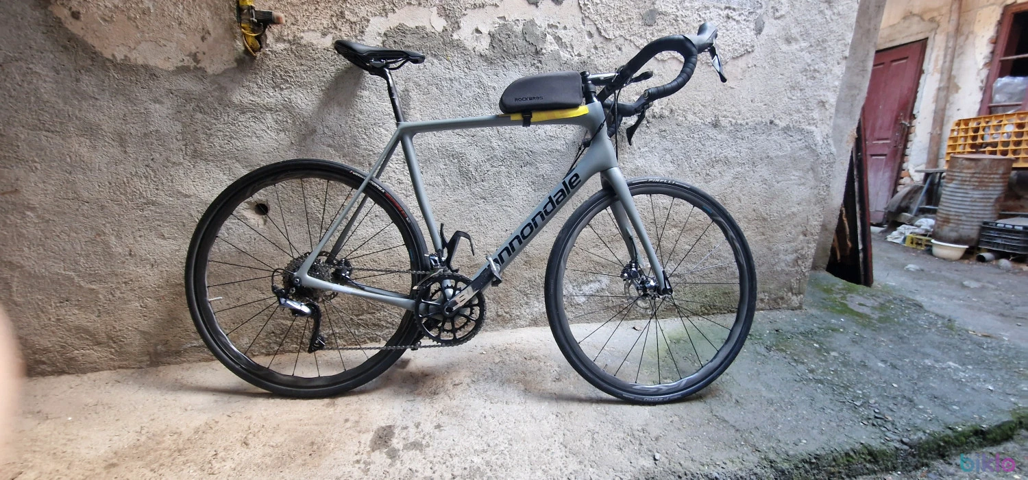 1. Ciclocross cannondale synapse carbon ultegra