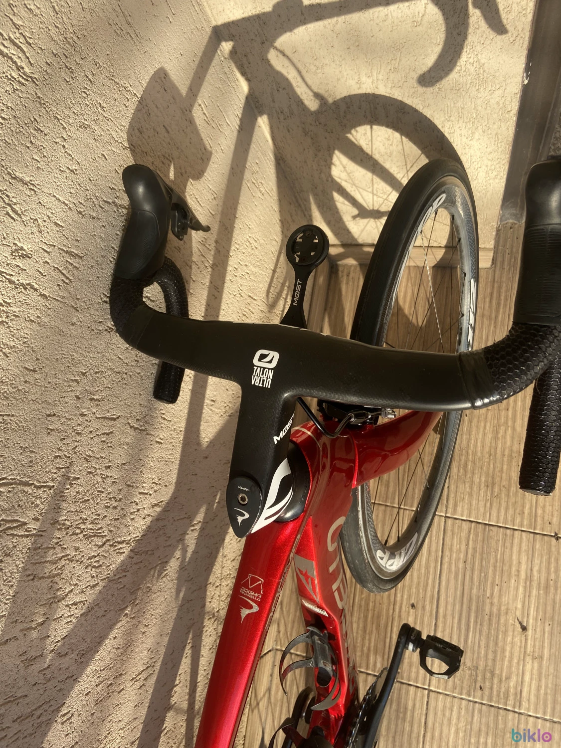 4. Pinarello dogma f sram red etap zipp