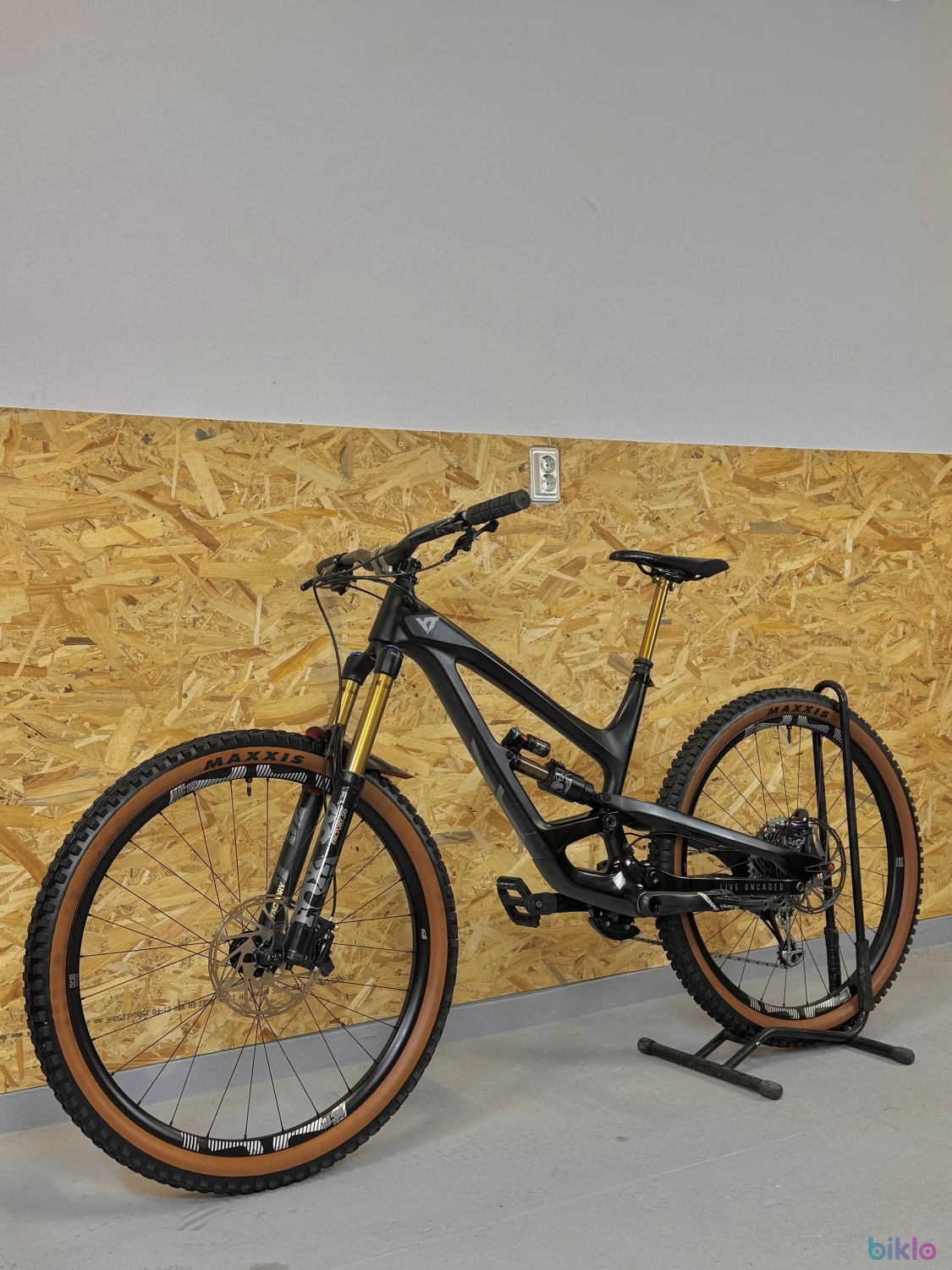 7. YT Capra Pro Race bicicleta enduro downhil freeride nu canyon trek