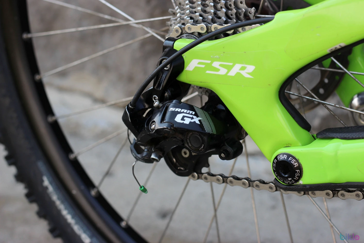 13. Specialized Demo 8 (2017) 27.5" - M -