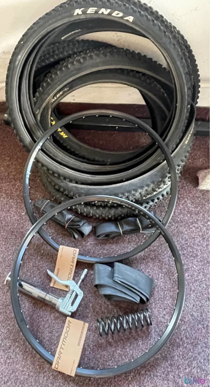 7. Santa Cruz V10 Carbon