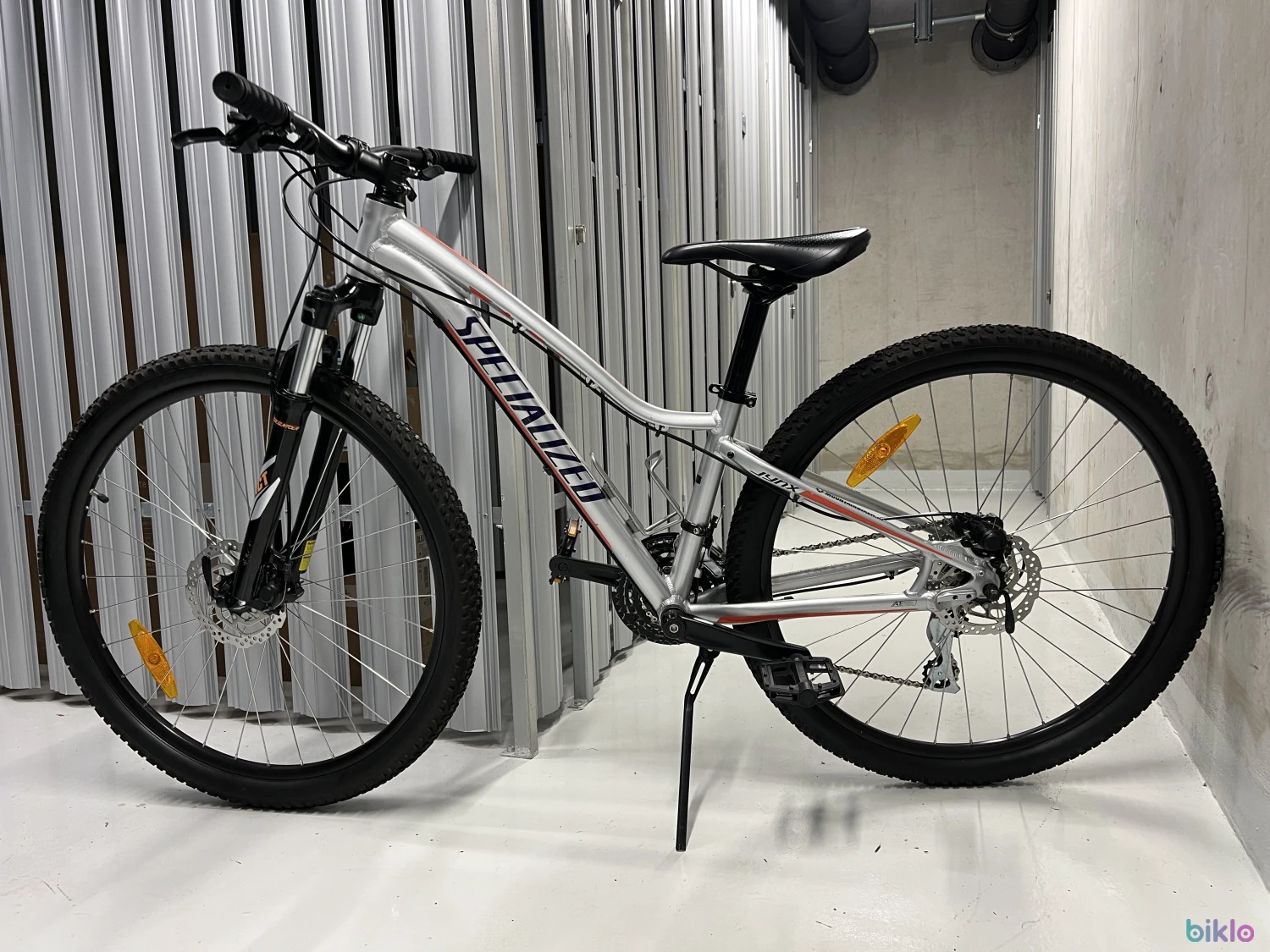 2. Predám servisovaný bicykel v dobrom stave Specialized