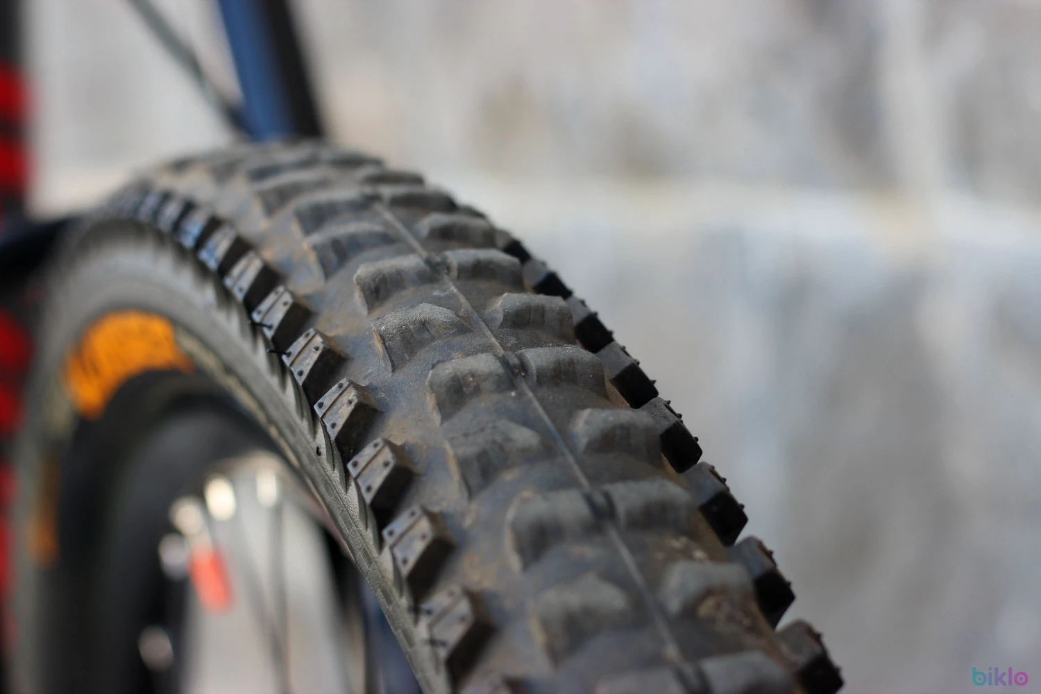 21. Specialized Demo 8 (2015) 27.5" - L -