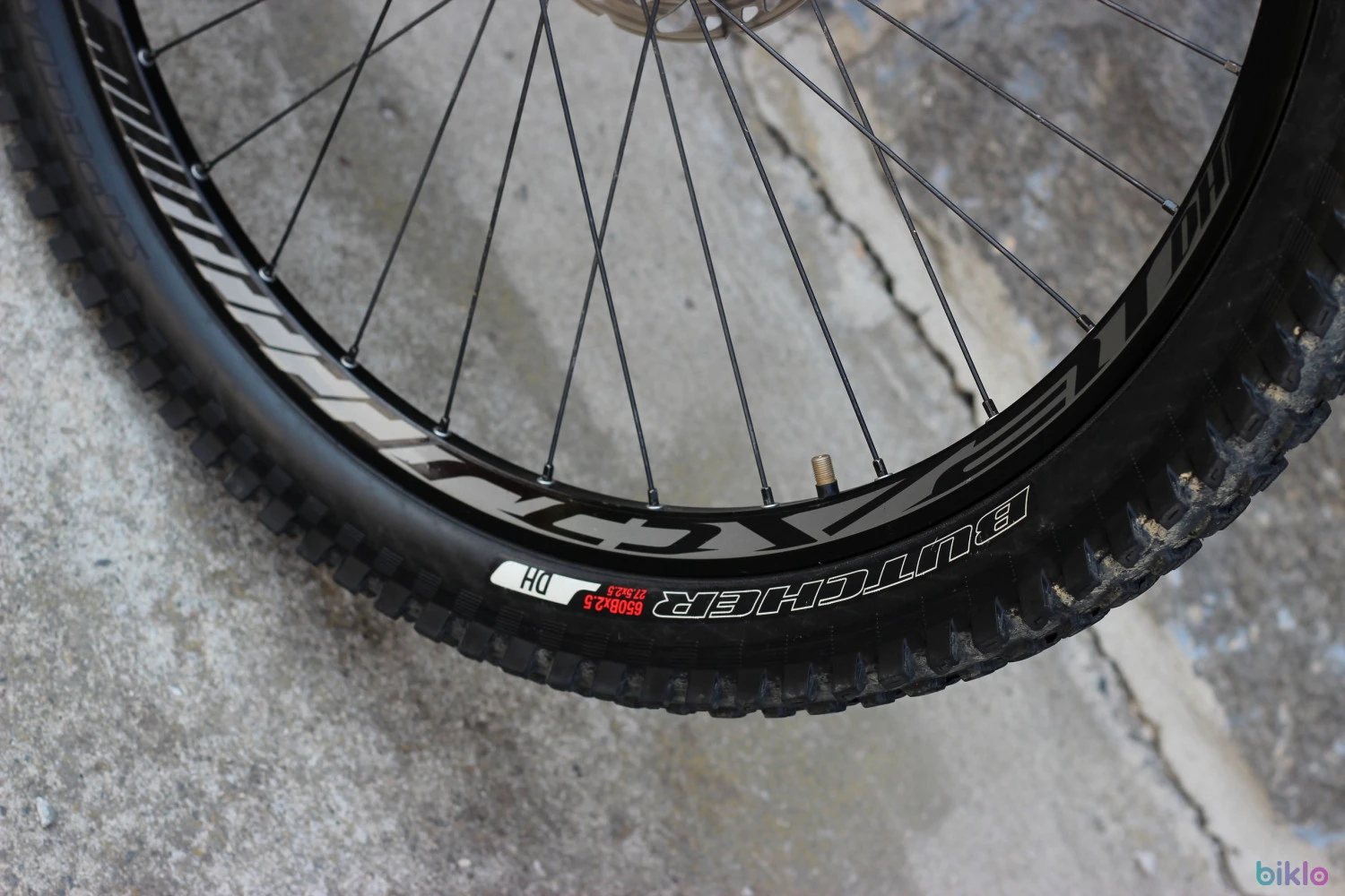 19. Specialized Demo 8 (2017) 27.5" - M -