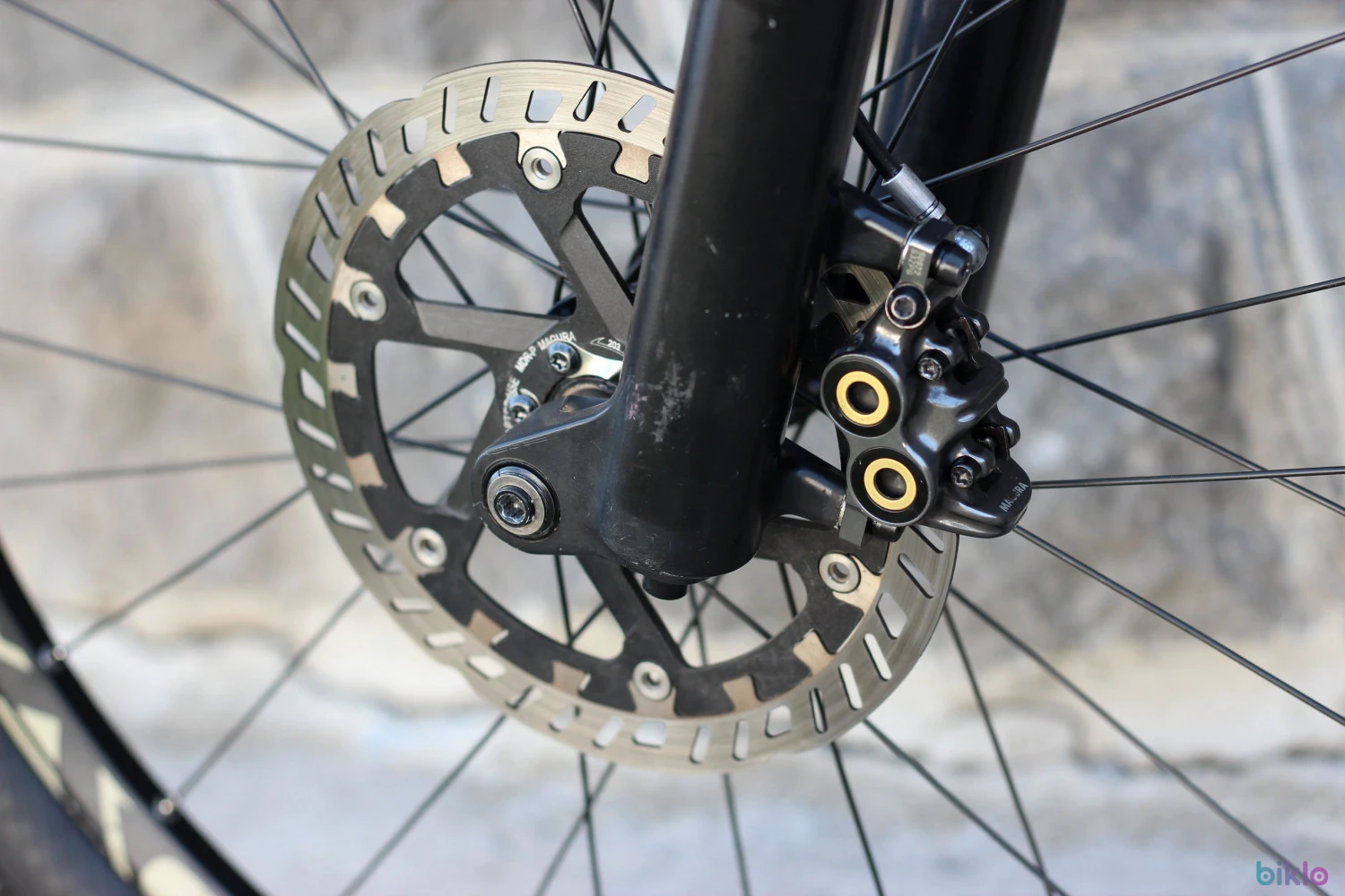 27. Specialized Demo 8 (2015) 27.5" - L -