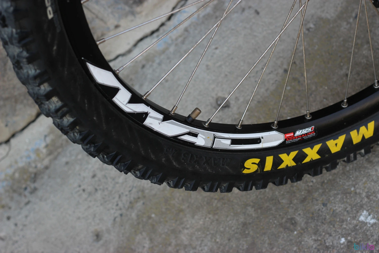 15. Specialized Demo 8 (2017) 27.5" - M -