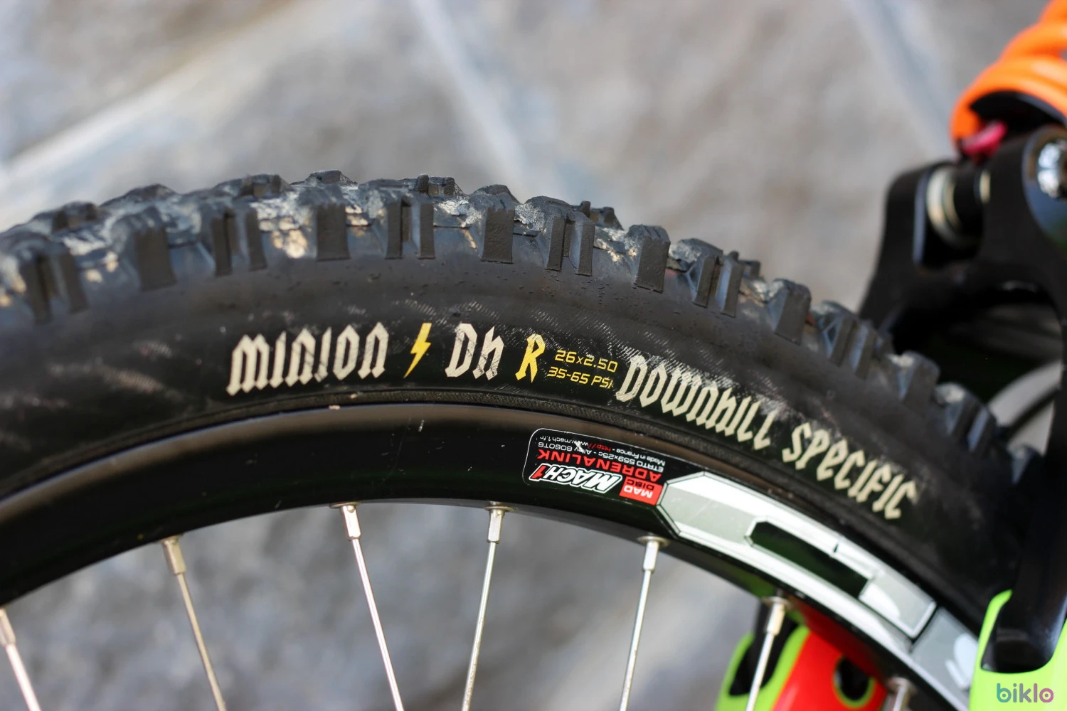 17. Specialized Demo 8 (2017) 27.5" - M -