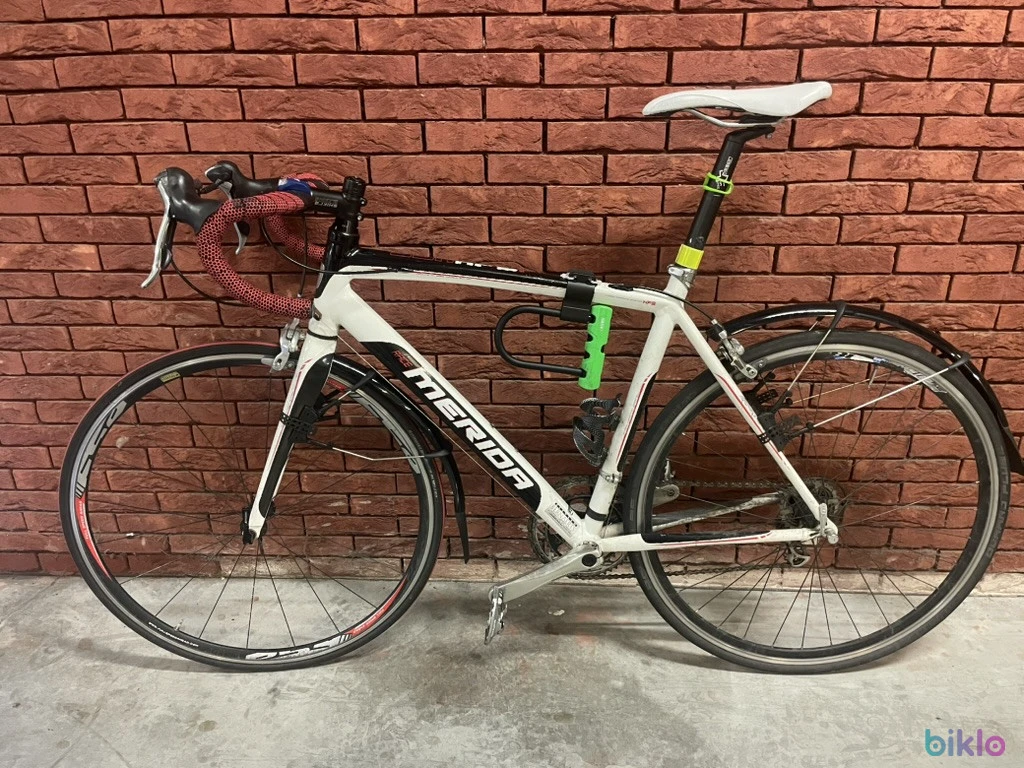 1. Merida HFS 905 Race Road Bike