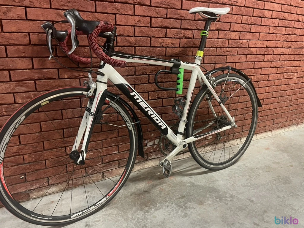 6. Merida HFS 905 Race Road Bike